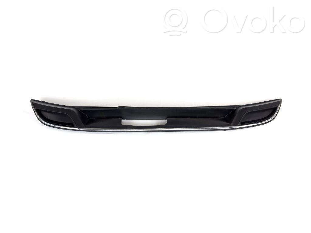 Volkswagen Golf VII Moldura inferior del parachoques trasero 