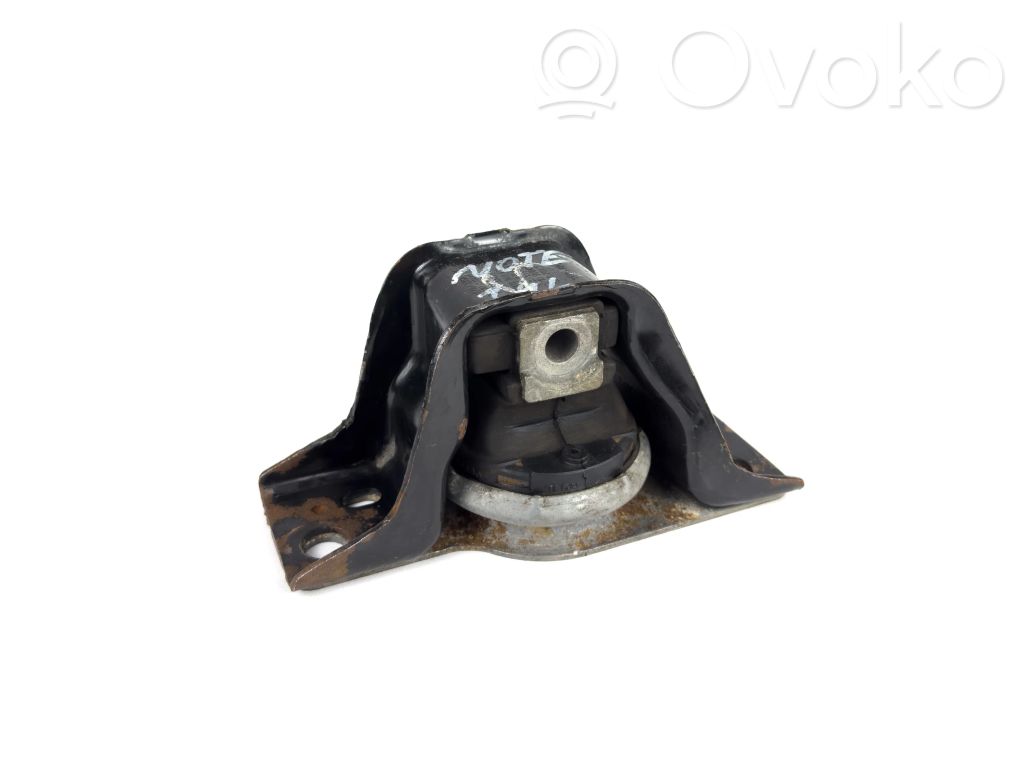 Engine mount bracket   8200140431,8200131305,8200281186