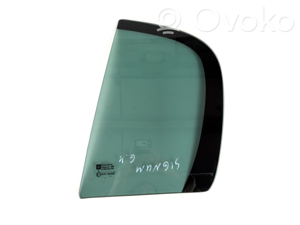 Ventanilla de ventilación de la puerta trasera   AS3M5240DOT682,43R001604