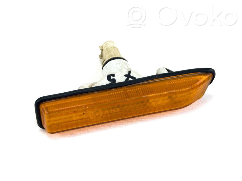 BMW X5 E53 Front fender indicator light 