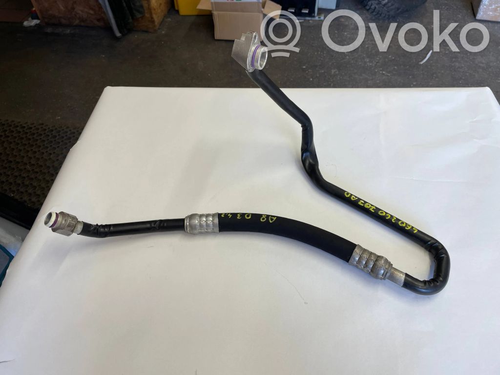 Audi A8 S8 D3 4E Ilmastointilaitteen putki (A/C) 