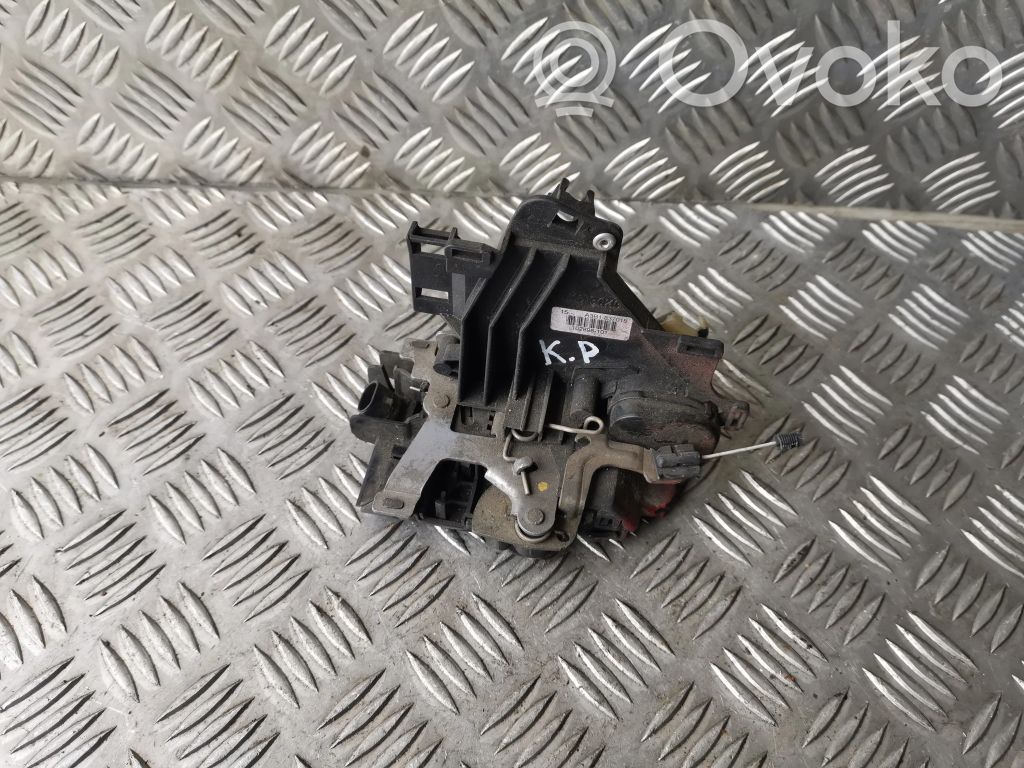 Volkswagen Polo Zamek drzwi przednich 