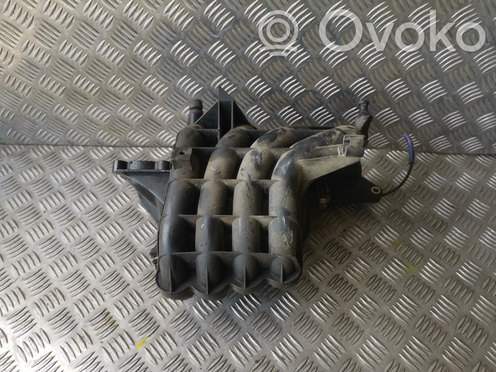 Volkswagen Golf IV Kolektor ssący 