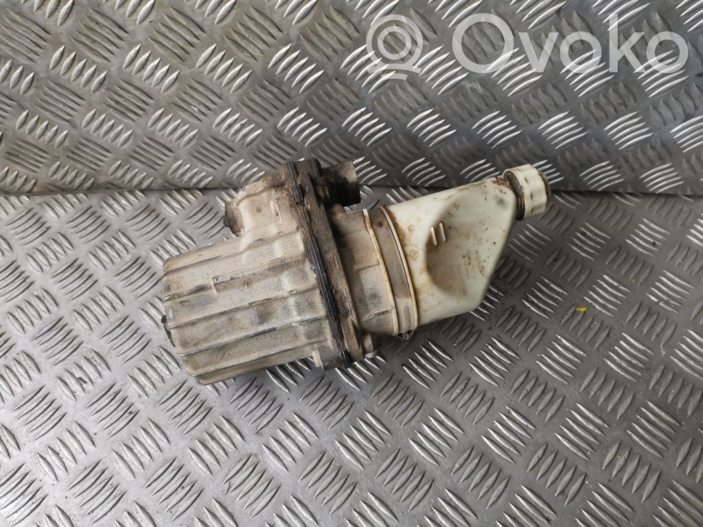 Opel Astra H Power steering pump 