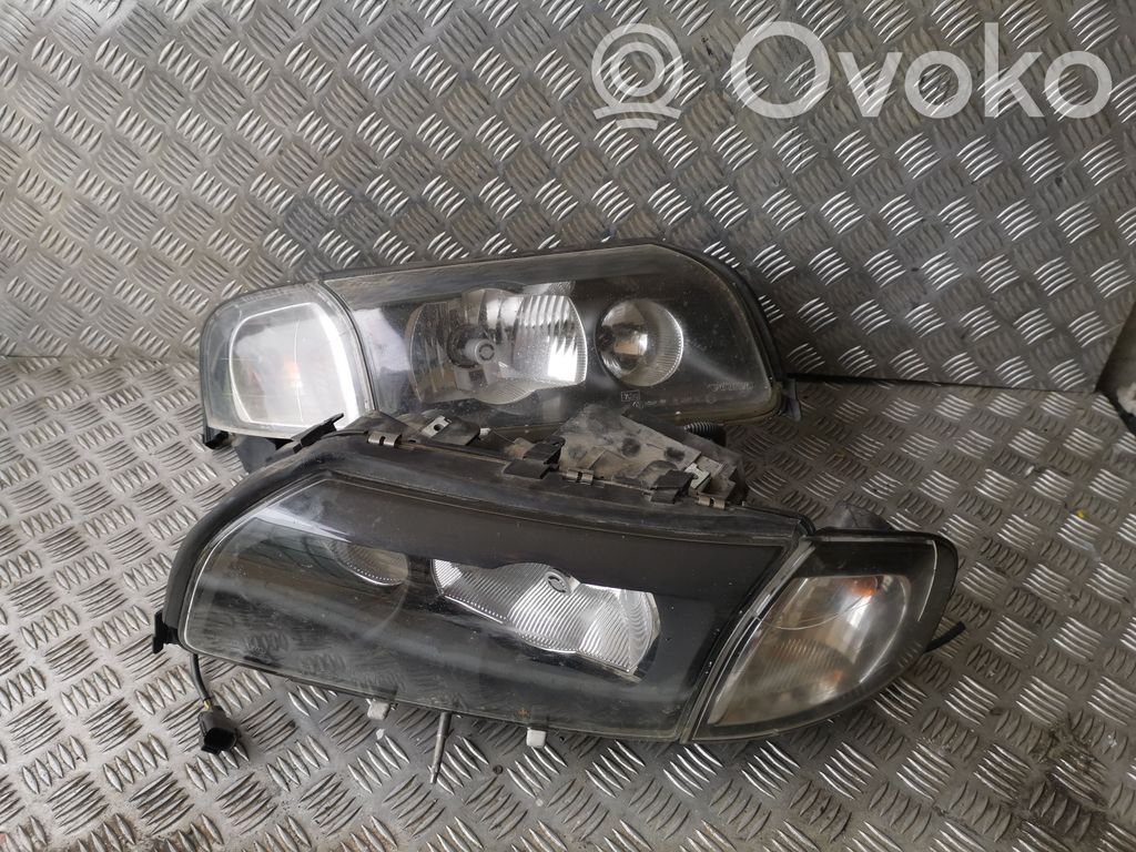 Volvo S80 Headlights/headlamps set 