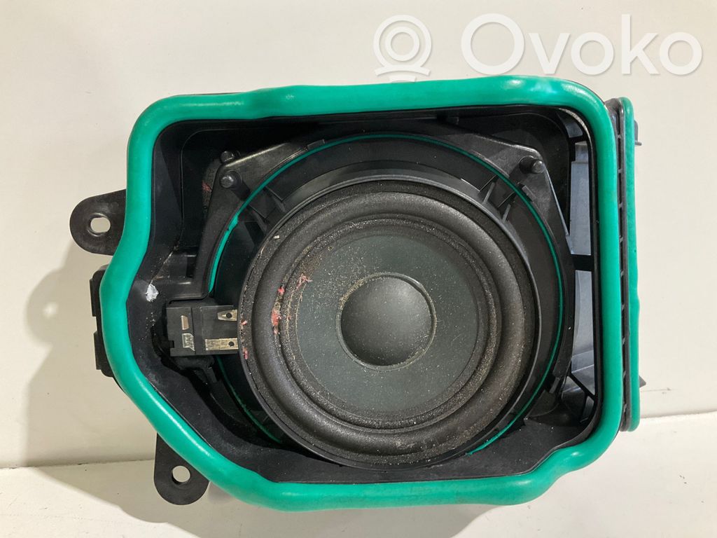 BMW 5 G30 G31 G38 Głośnik niskotonowy 