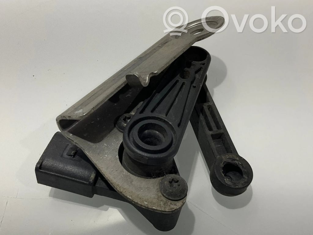 Tesla Model Y Headlight/headlamp level sensor 