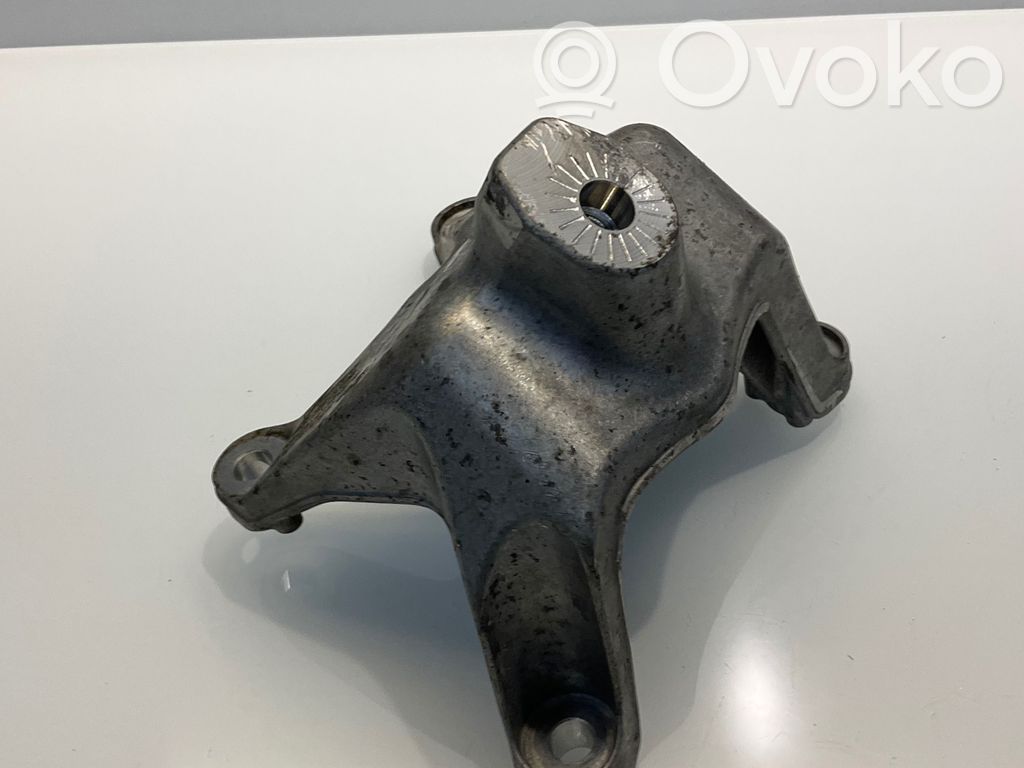Porsche Macan (95B) Engine mounting bracket 