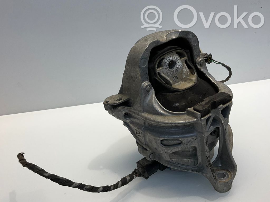 Audi SQ7 Engine mount bracket 