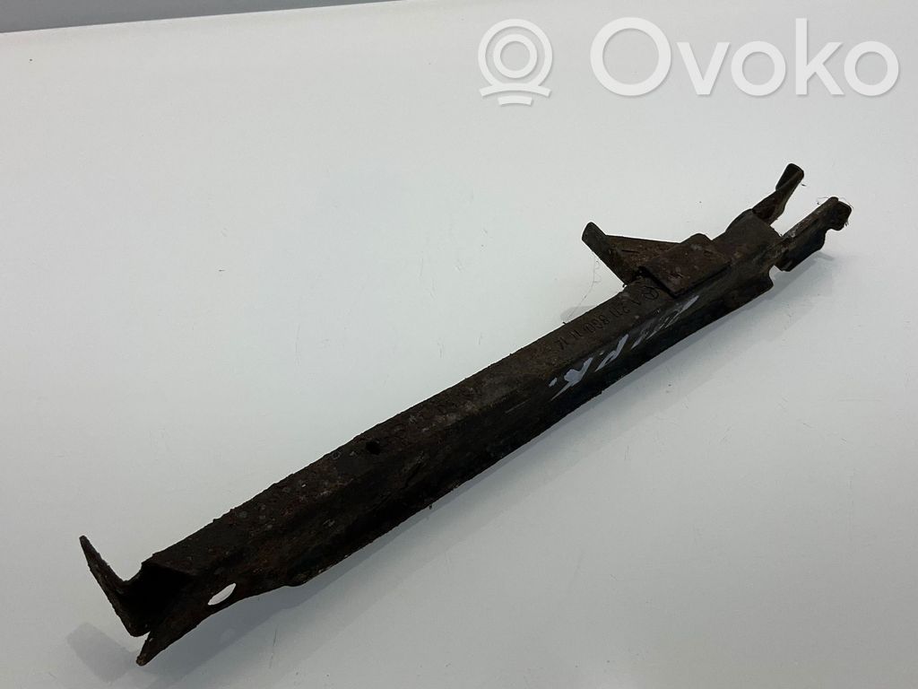 Mercedes-Benz E W211 Front bumper mounting bracket 