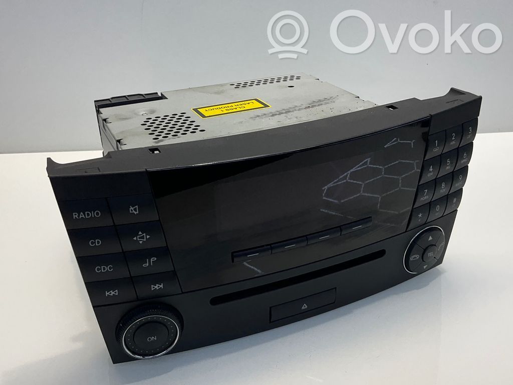 Mercedes-Benz E W211 Panel / Radioodtwarzacz CD/DVD/GPS 