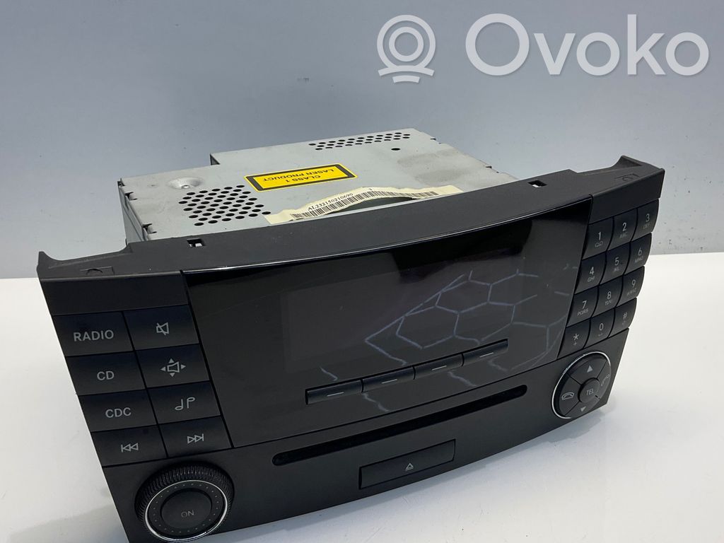 Mercedes-Benz E W211 Panel / Radioodtwarzacz CD/DVD/GPS 