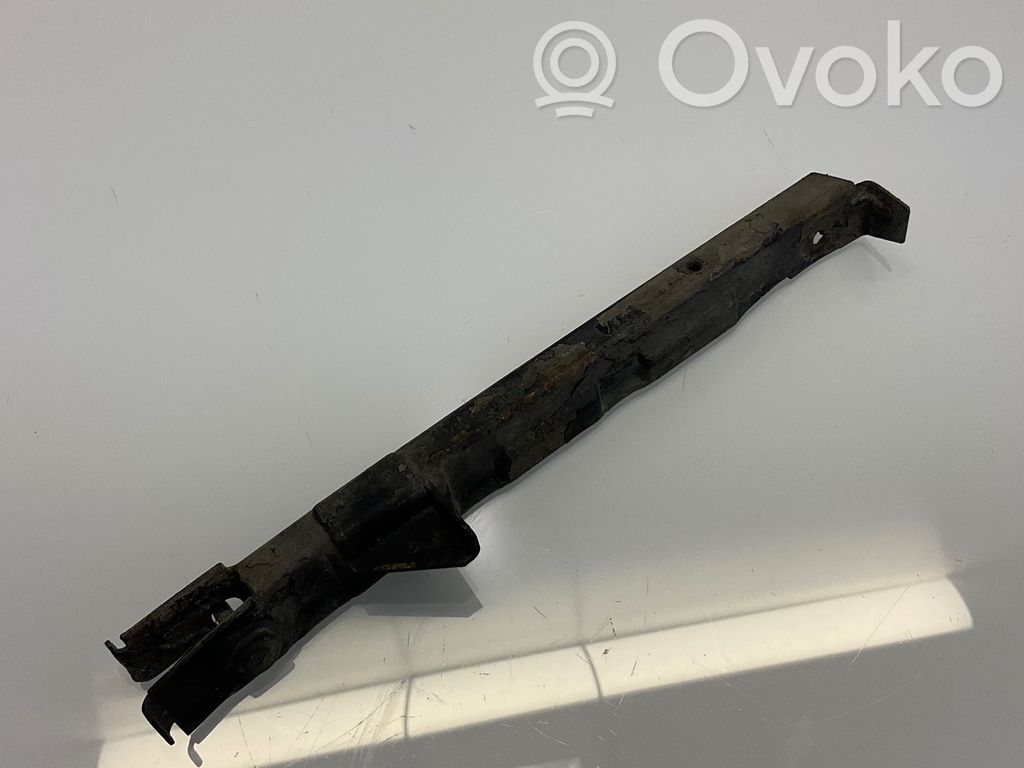 Mercedes-Benz E W211 Front bumper mounting bracket 