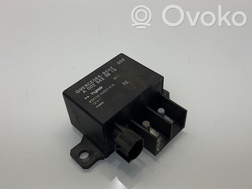 Mercedes-Benz E W211 Charging relay 