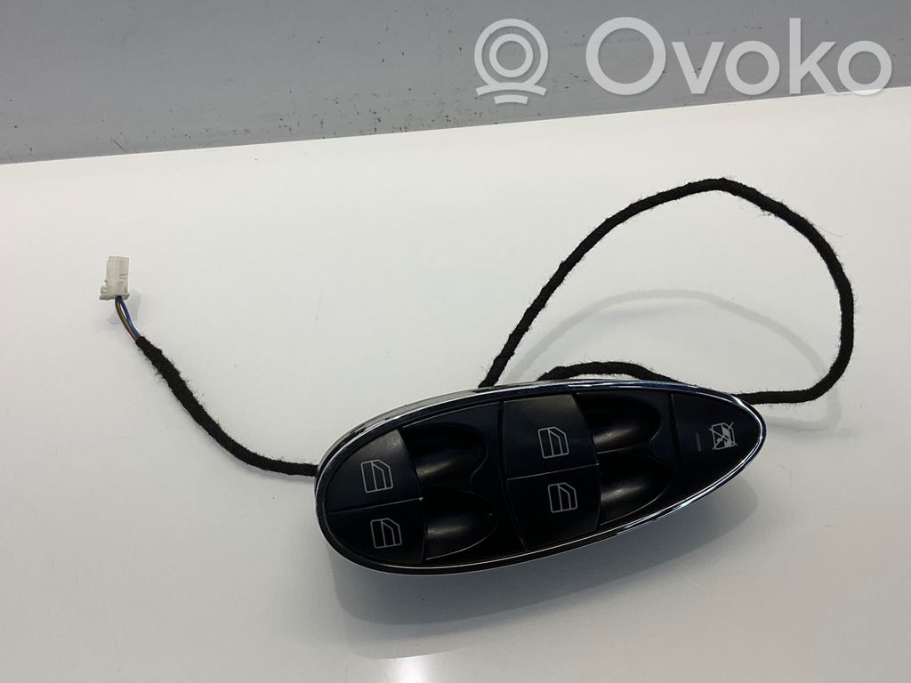 Mercedes-Benz E W211 Electric window control switch 