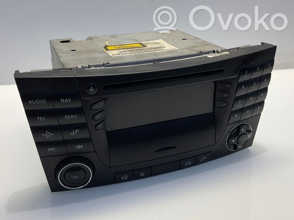 Mercedes-Benz E W211 Panel / Radioodtwarzacz CD/DVD/GPS 