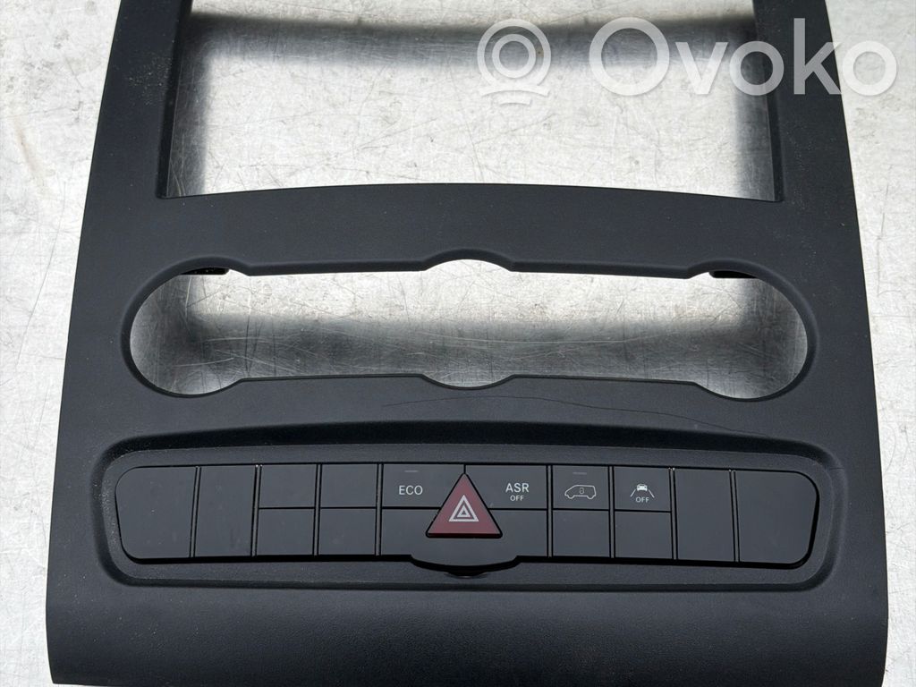 Mercedes-Benz Sprinter W906 Botón interruptor de luz de peligro 