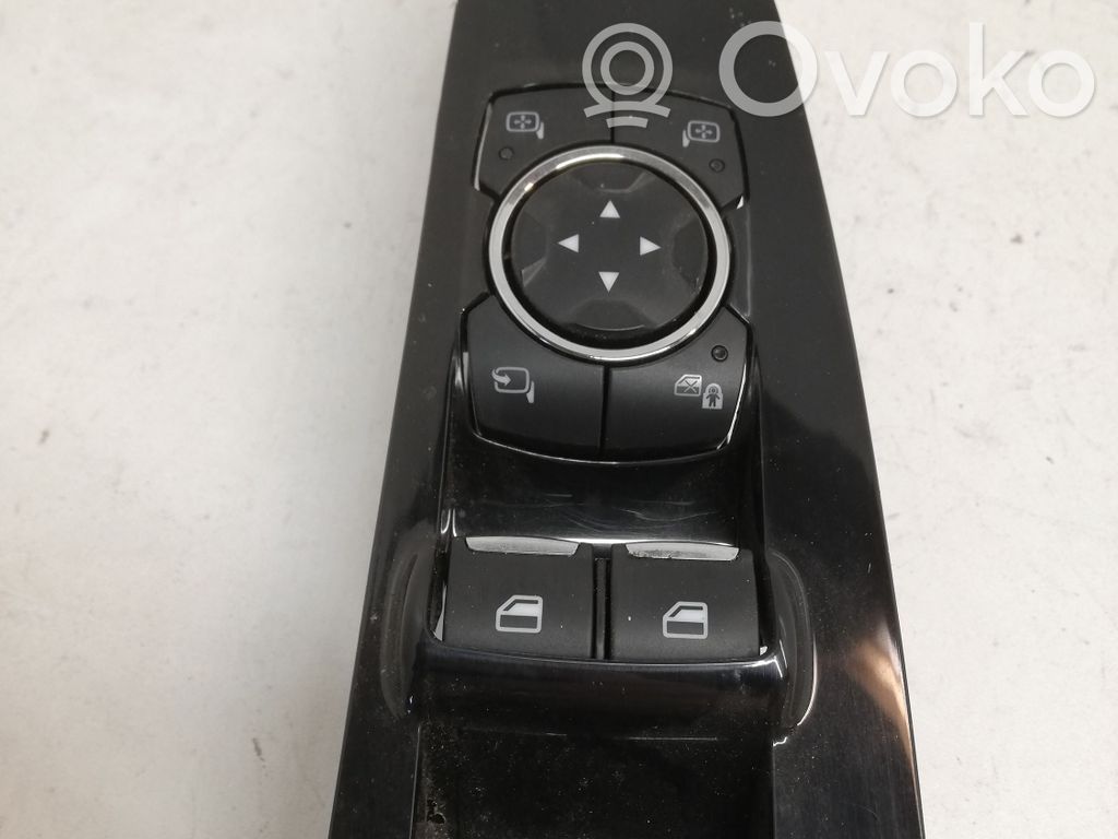 Volkswagen PASSAT B6 Electric window control switch 