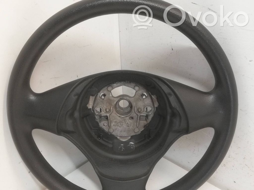 Steering wheel   6763076