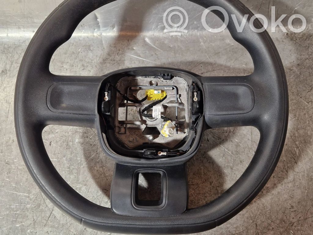 Toyota ProAce City Stūre 