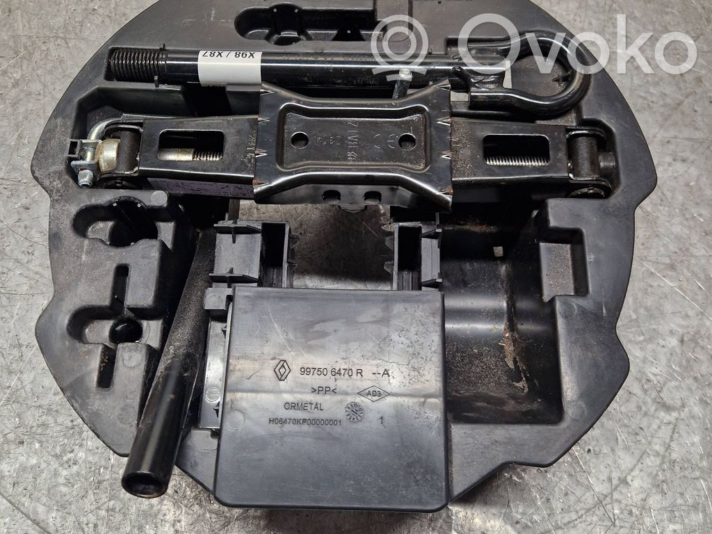 Renault Clio IV Tool set 