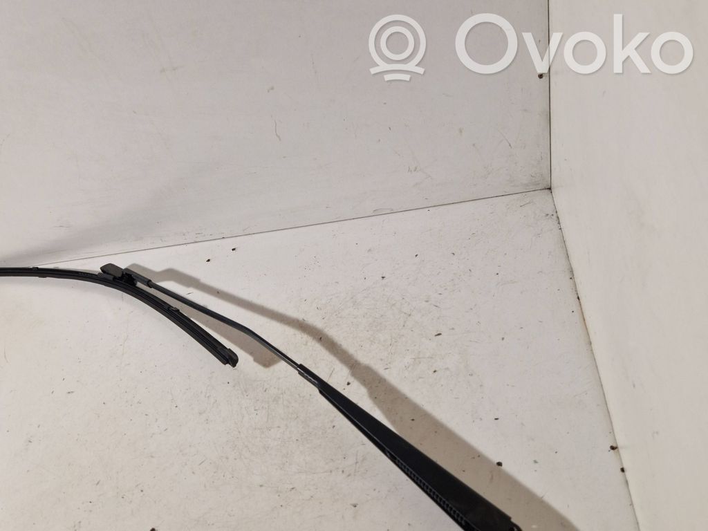BMW X6 E71 Front wiper blade arm 
