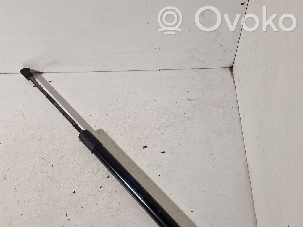 Audi Q3 8U Tailgate/trunk strut/damper 