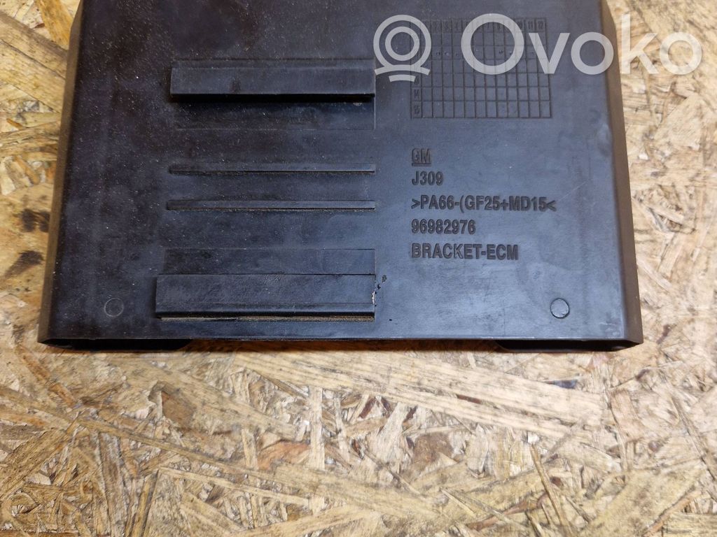 Chevrolet Orlando Other engine bay part 