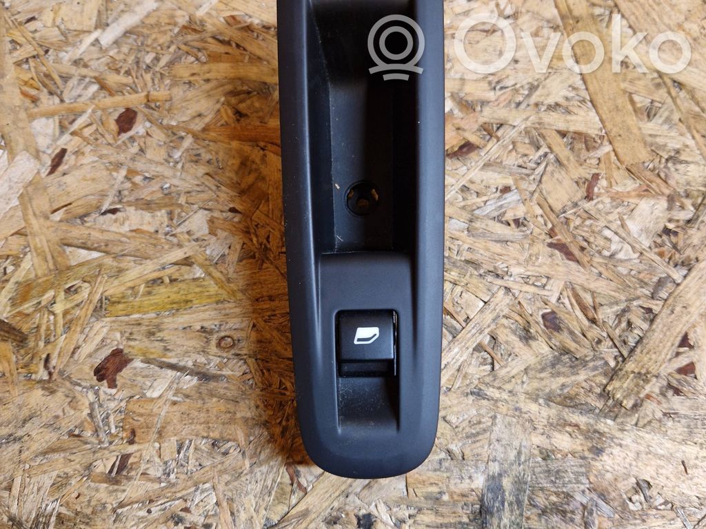 Peugeot 308 Electric window control switch 
