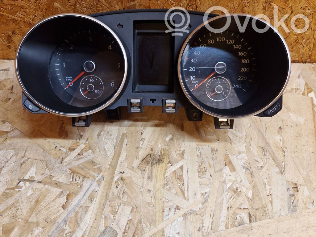 Volkswagen Golf VI Tachimetro (quadro strumenti) 