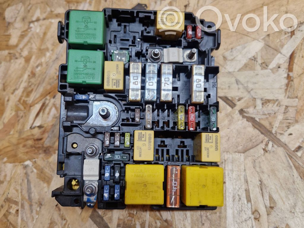 Peugeot 208 I Fuse module 