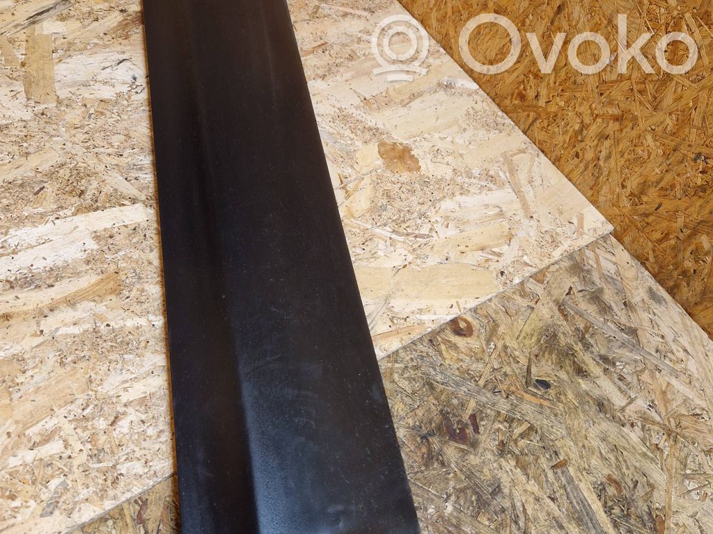 Nissan Qashqai Front door trim (molding) 