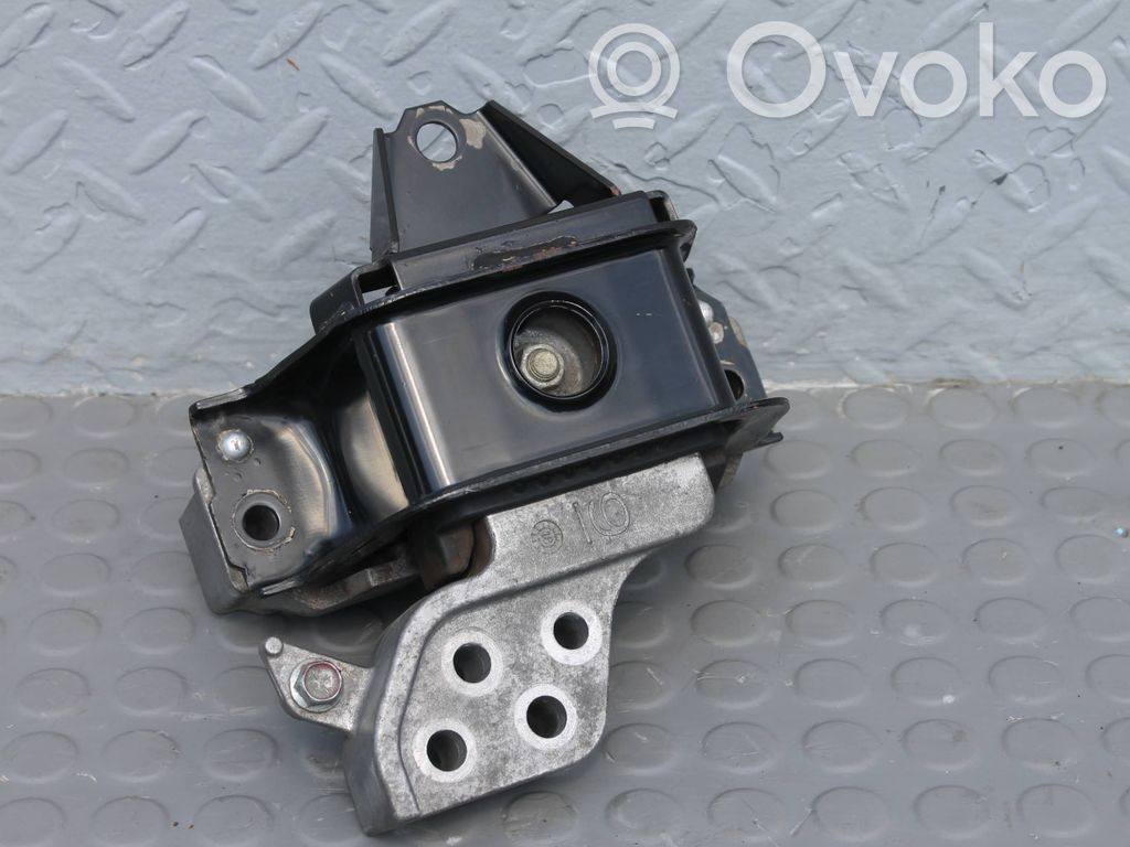 Mitsubishi Eclipse Cross Engine mounting bracket 