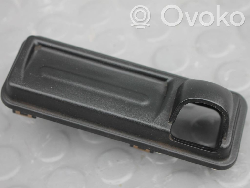 KIA Stonic Interruptor para abrir la puerta trasera 