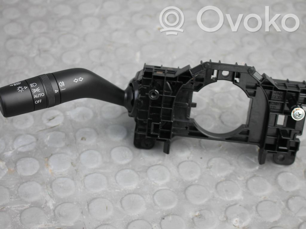 Mazda CX-30 Indicator stalk 