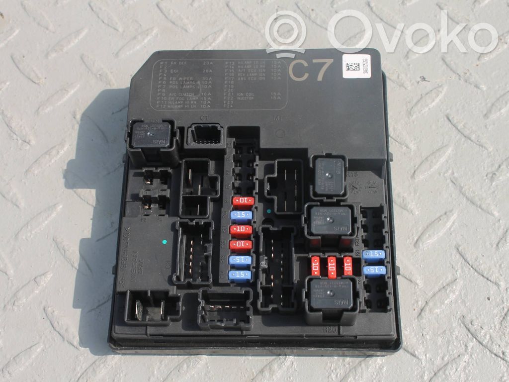 Nissan Juke I F15 Moduł / Sterownik komfortu 