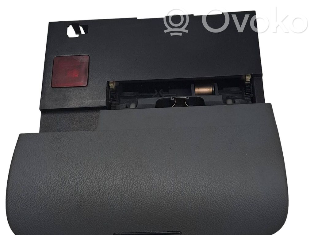 Audi TT Mk1 Cigarette lighter front 