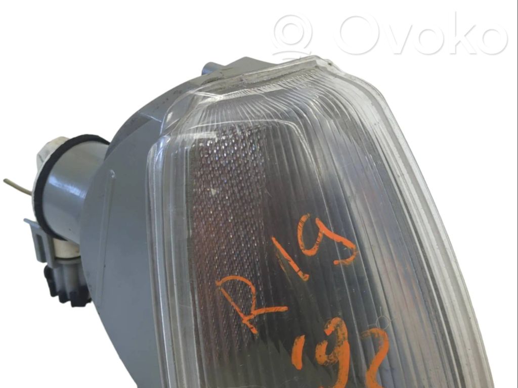 Renault 19 Front fender indicator light 