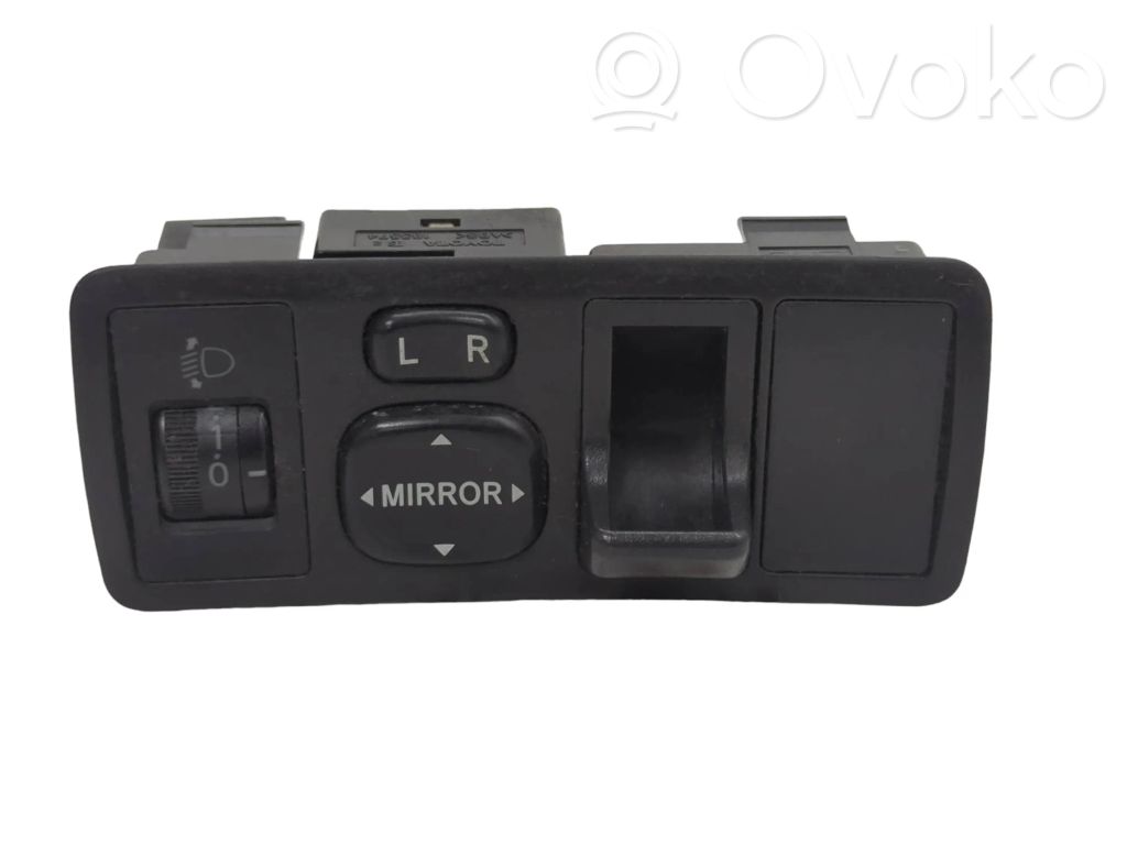 Toyota Corolla Verso E121 Wing mirror switch 