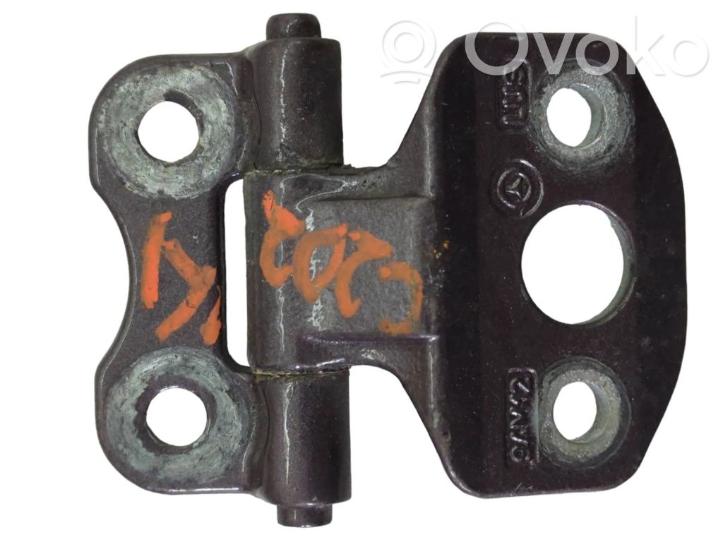 Mercedes-Benz C W202 Front door lower hinge 