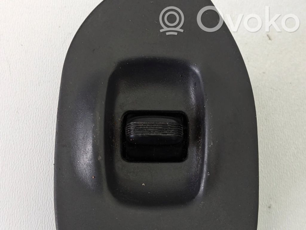 Subaru Legacy Electric window control switch 