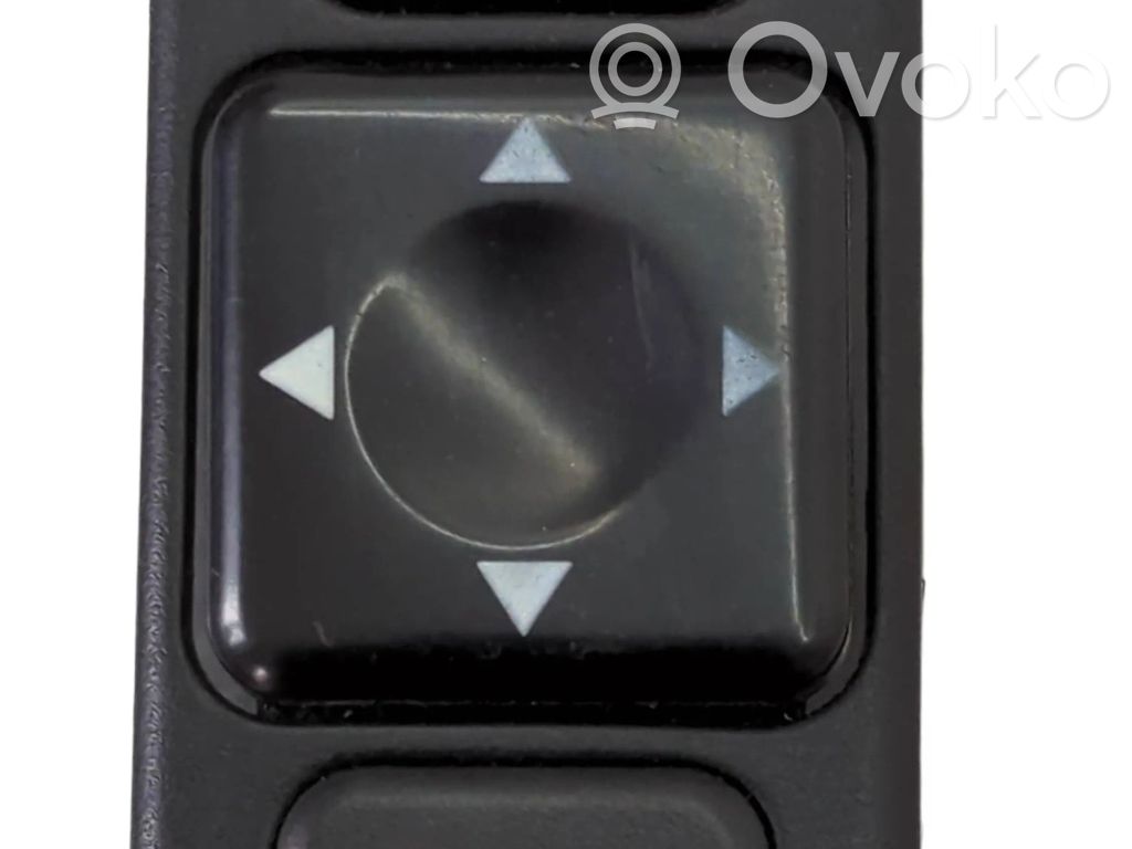 Wing mirror switch   83071FC020,83061