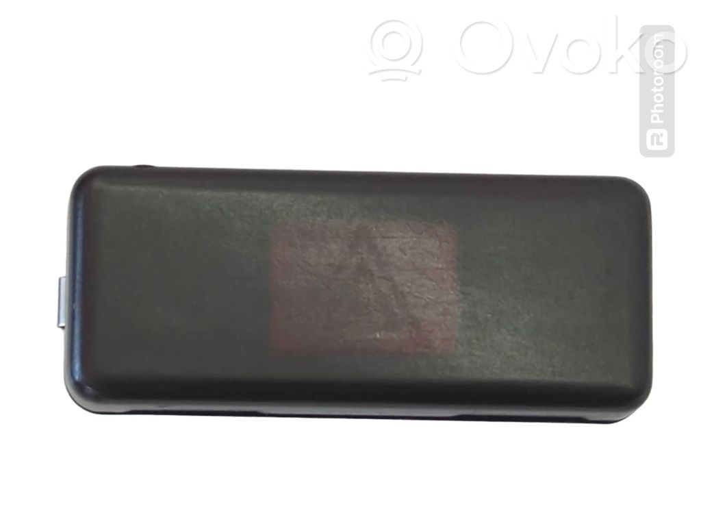 Schalter Warnblinkanlage   8350947