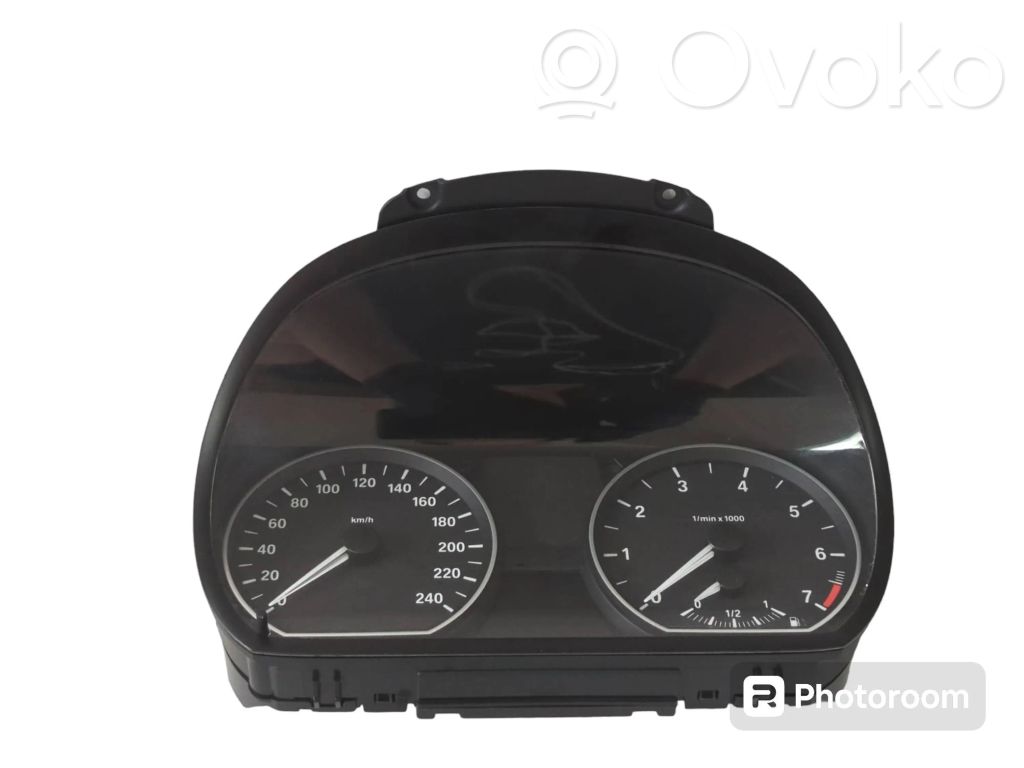 BMW 1 E81 E87 Spidometras (prietaisų skydelis) 
