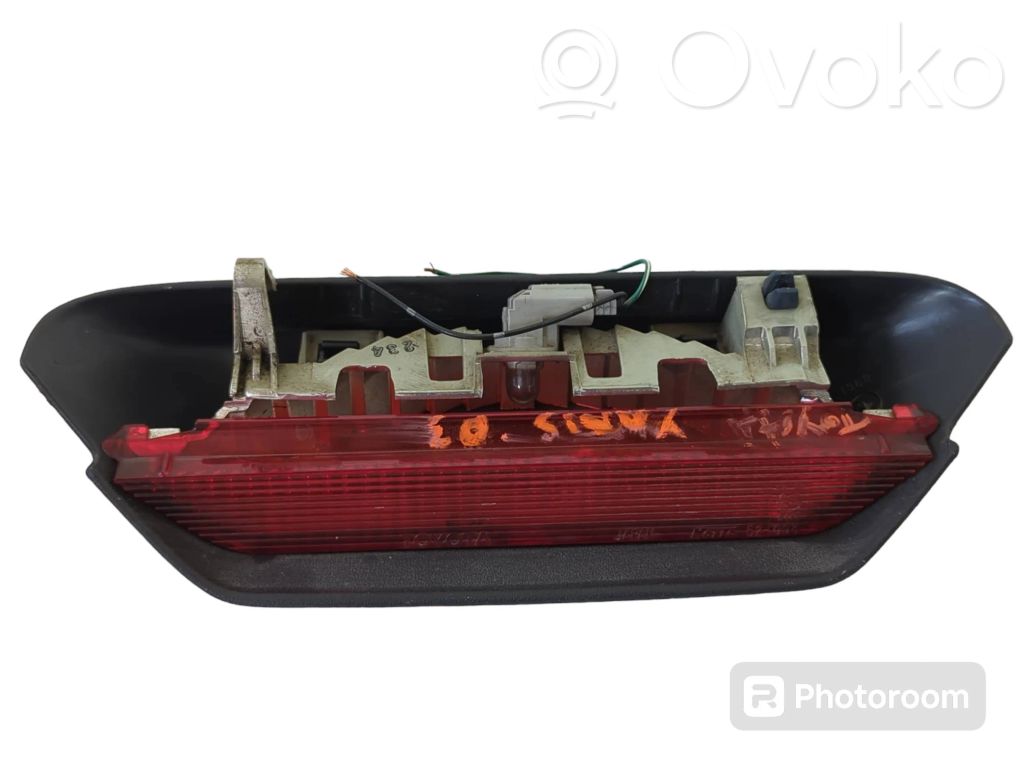 Toyota Yaris Third/center stoplight 