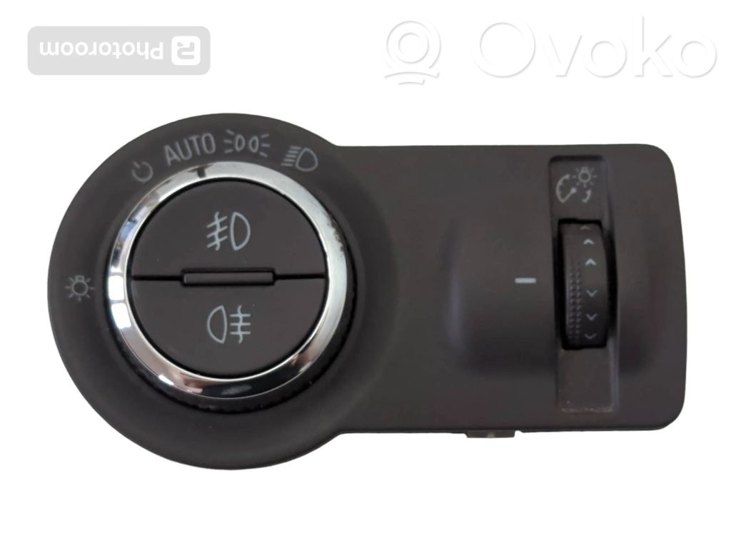 Light switch   13268725,251768,108153