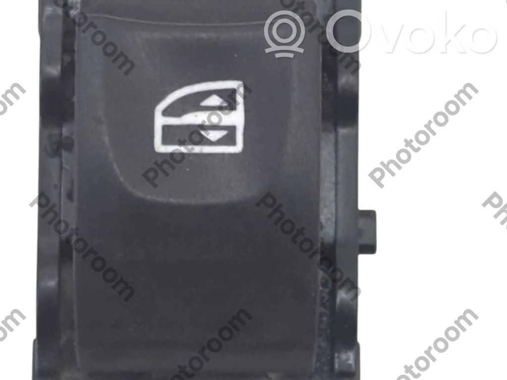 Renault Megane III Electric window control switch 