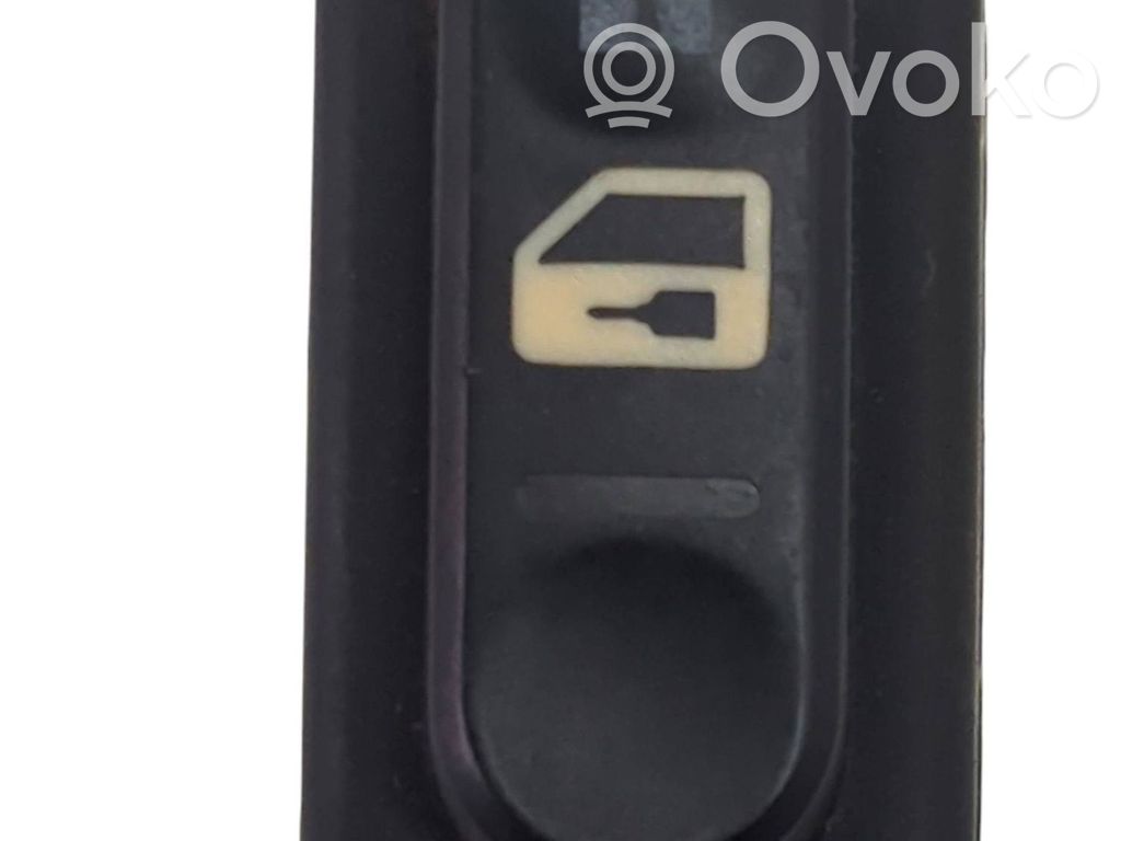 Nissan Qashqai Electric window control switch 