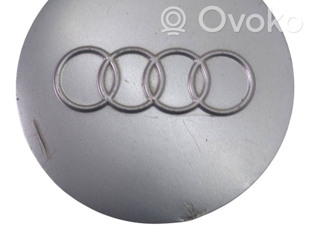 Audi A4 S4 B5 8D Tapacubos original de rueda 