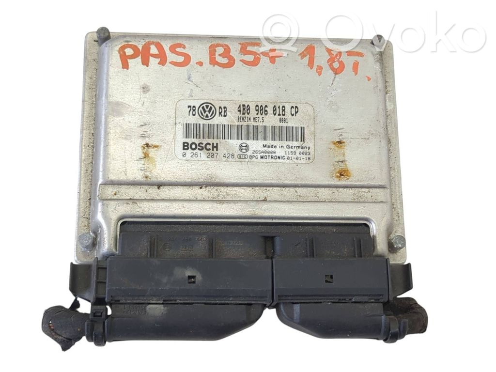 Volkswagen PASSAT B5.5 Engine control unit/module 